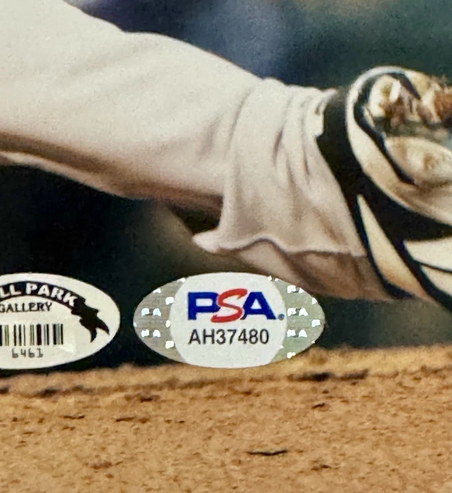 Tim Lincecum signed 11x14 Photo - SF Giants - PSA/DNA Authenticated - Image 3 of 4