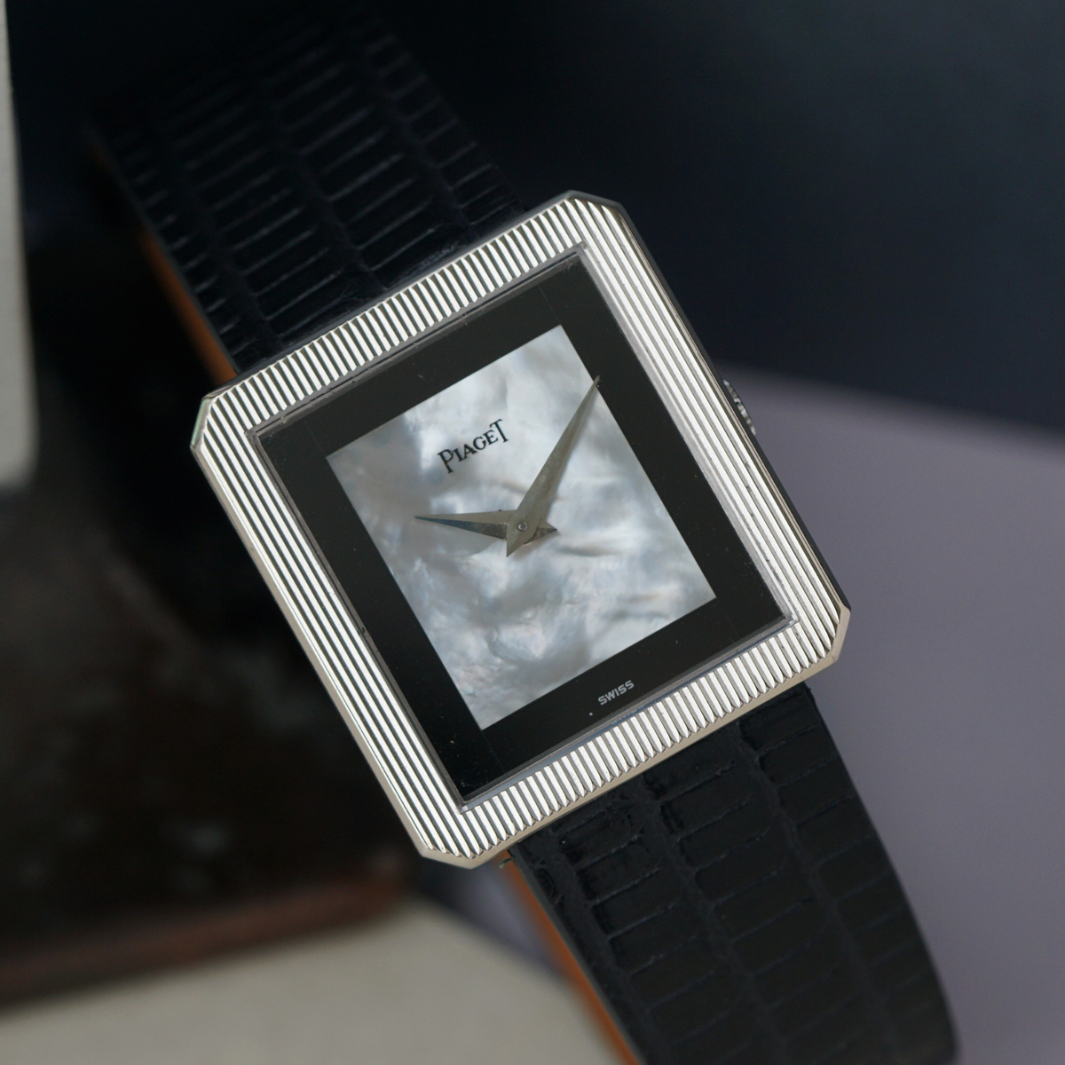 Piaget Protocole Onyx Mother of Pearl 18k White Gold 25mm Manual