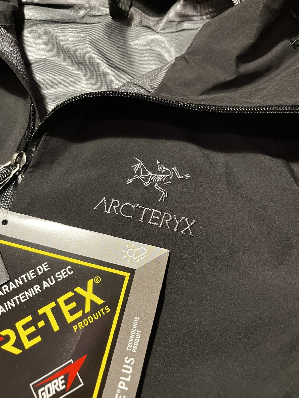 Arc'teryx Beta LT Giacca Uomo Medium Nuova con Etichette Nero Impermeabile GoreTEX foto 2