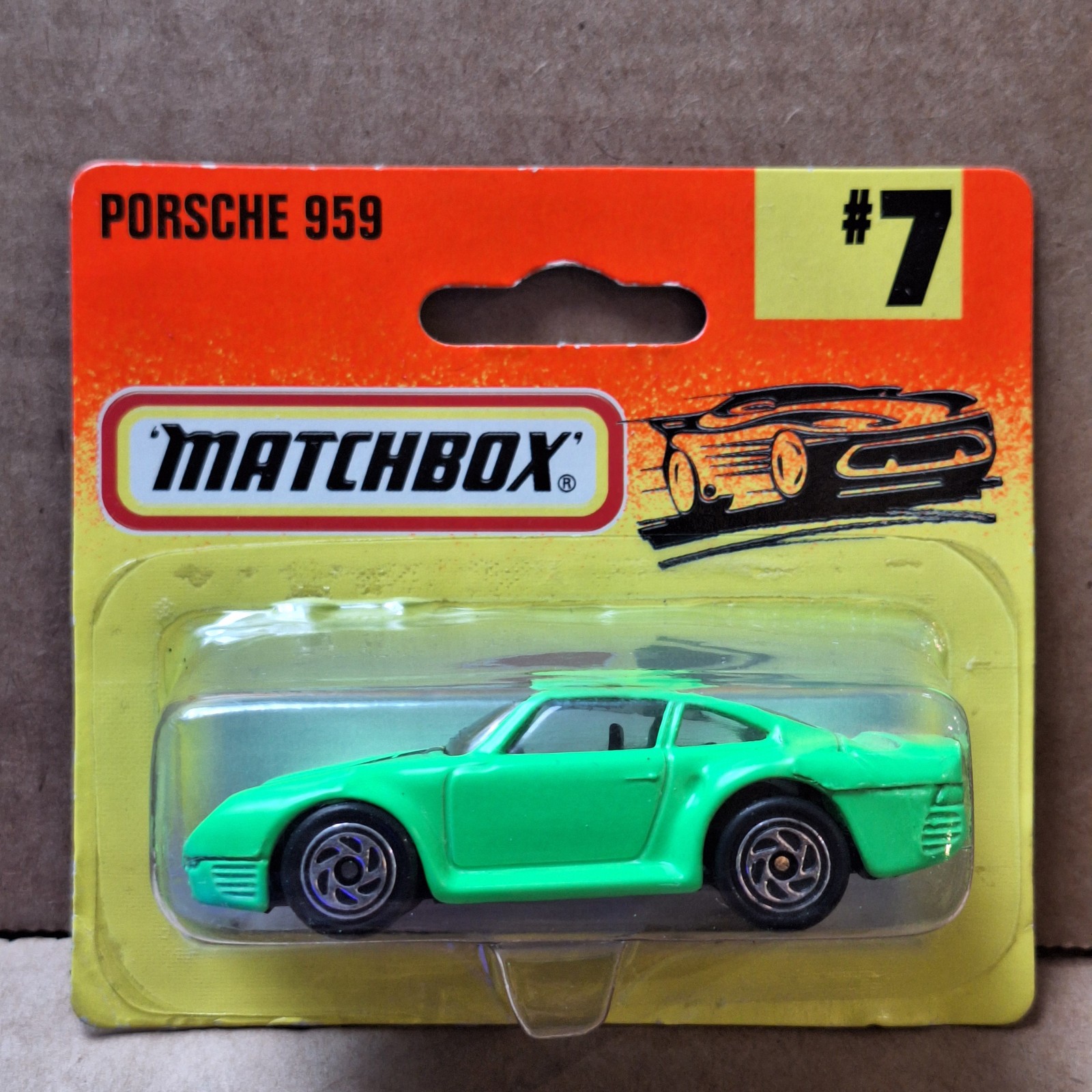 MATCHBOX MB 7 PORSCHE 959 Lime Green with BLACK & YELLOW DETAILING - 1993