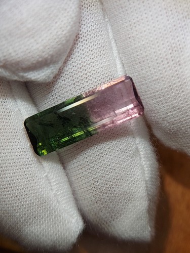 Long bi color Tourmaline gemstone - faceted natural multi color stone 5.00 CTS - Picture 6 of 10
