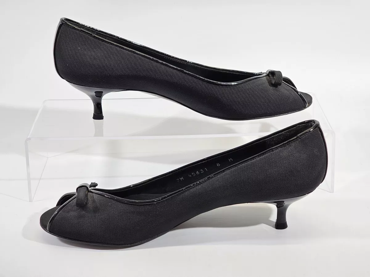 Stuart weitzman store kitten heels
