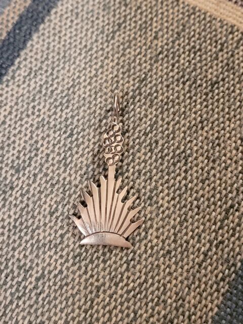 Vintage Handcrafted Sterling Silver Native American Yucca Desert Plant Pendant