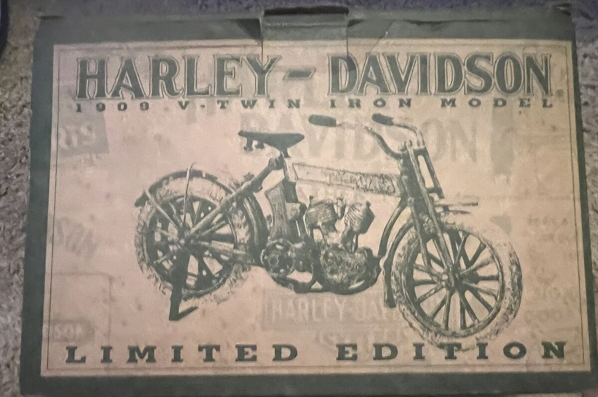 Xonex 1909 Harley-Davidson V-Twin Cast Iron Model 1:6 Scale
