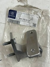 Mercedes C Klasse W205 Türscharnier vorne links oben A2057200137 Neu Original Mercedes C Klasse W205 Türscharnier vorne links oben A2057200137 Neu Original