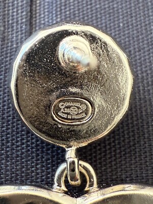 シンプルで大活躍♡25P【CHANEL】CCロゴ ゴールド シルバー Chanel 25P CC Logo Pink Metal Resin Gold Tone Stud White