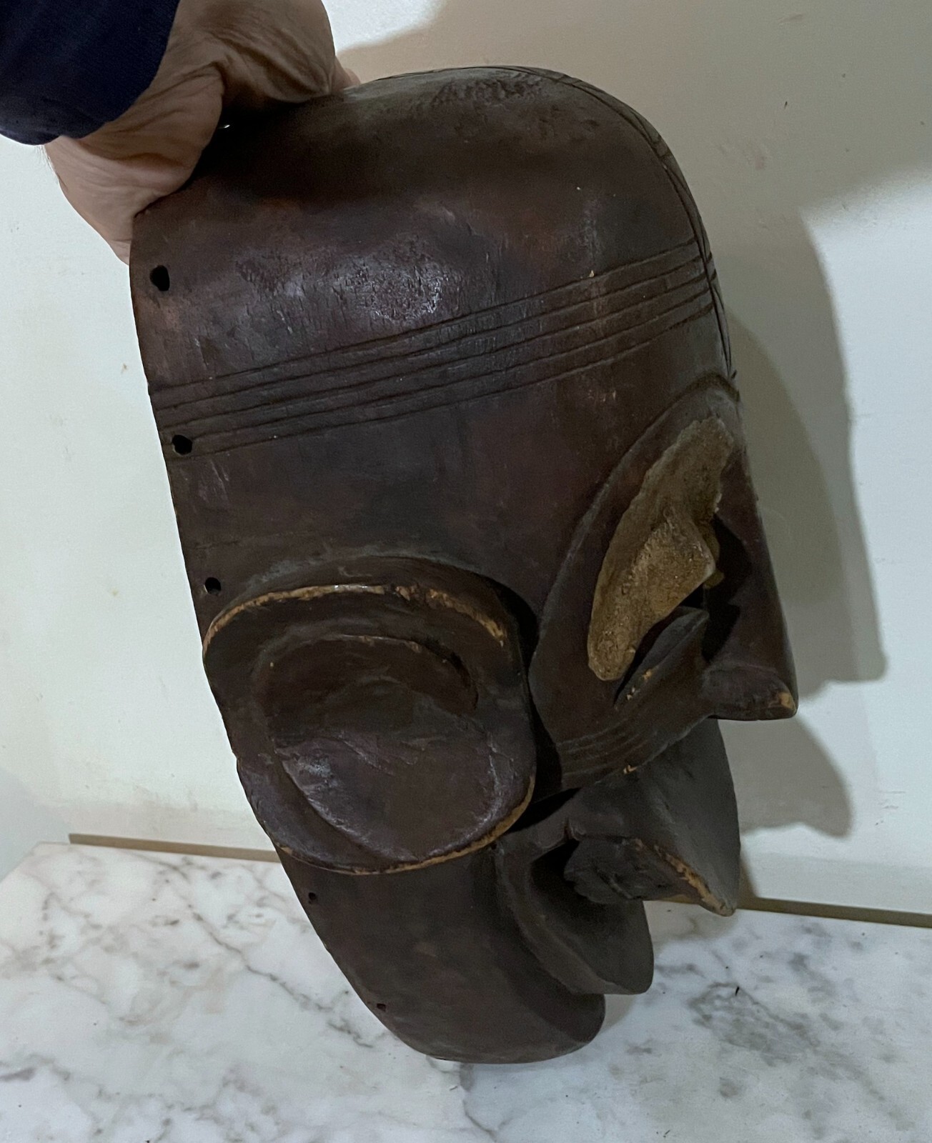 LARGE HEMBA PEOPLE HAND CARVED PAINTED WOOD MASK OF SMILING FIGURE - FROM CONGO