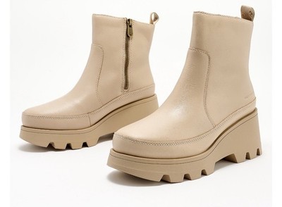 Cougar Waterproof Leather Heeled Ankle Boots Villa Cream A613954 Size 7