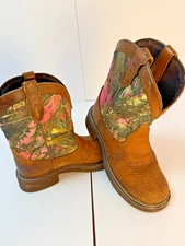 JUSTIN GYPSY WOMEN'S COWBOY BOOTS, SZ 6B, BROWN LEATHER AND PINK CAMO,