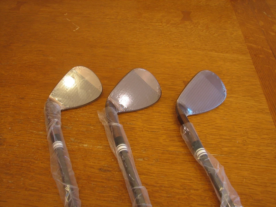 NEW BETTINARDI 5.0 HLX WEDGE SET 52C - 56RJ - 60C RH RARE OIL RUB BRONZE - Image 3 of 4