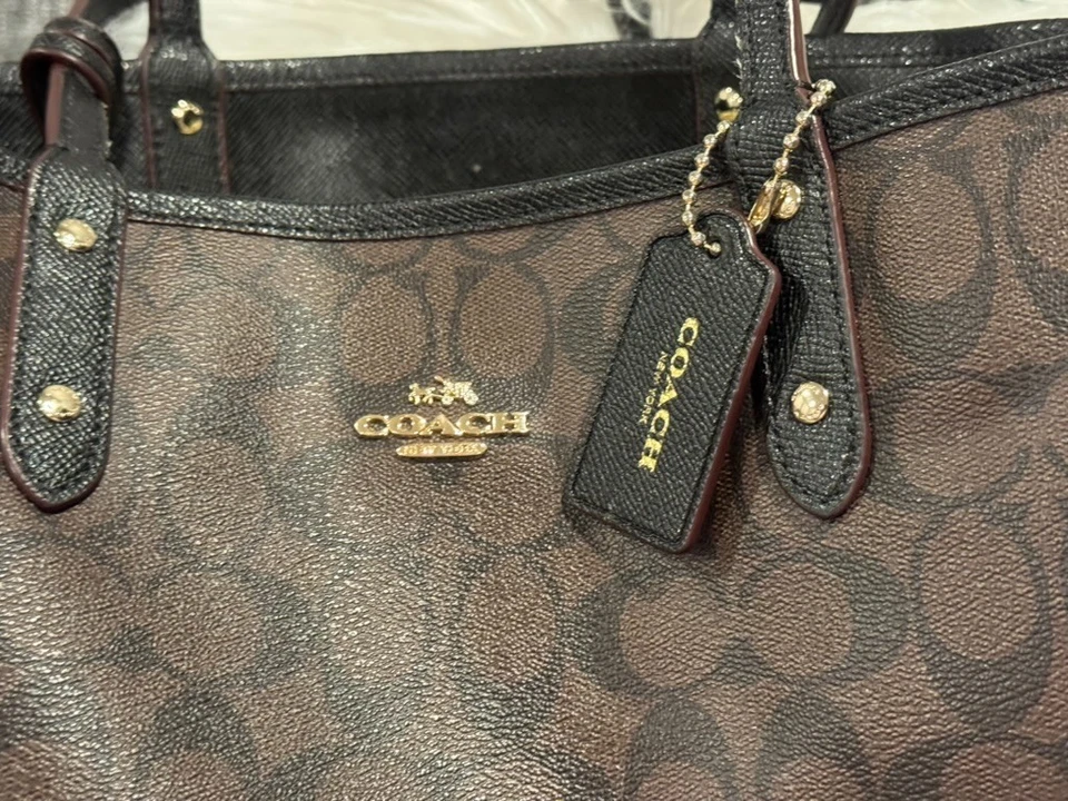 Bolso de Mano Coach Signature Reversible Hangtag Marrón Caqui Negro Foto 4 de 4