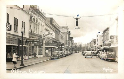 Albany Oregon Historische Stadtansicht mit Darlings Bakery und Tripp Realtors