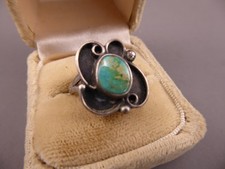 Vintage Navajo Turquoise Sterling Silver Ring size 8