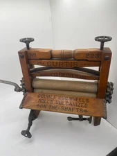 Vintage Curtis 223 Clothes Wringer — Wooden Frame, Double Cog Wheels