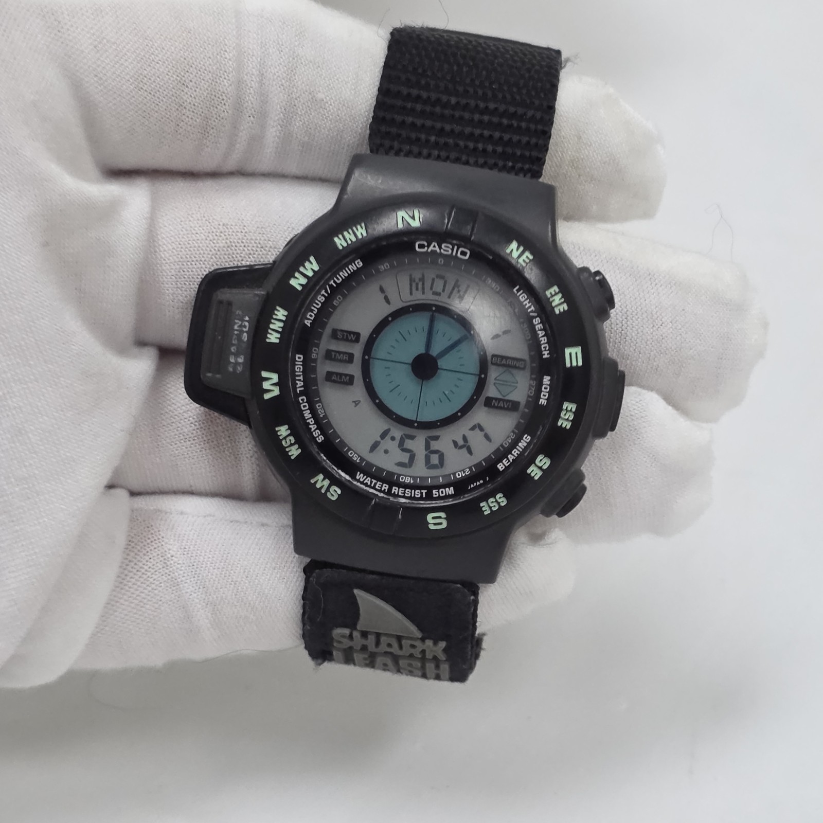 CHRONOGRAPH DIGITAL VINTAGE MEN'S JAPAN CPW-100 COMPASS CASIO WATCH RARE ALARM - vintagewatches.pk