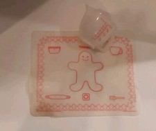 Vintage 1979 Tupperware Kid  s Pastry Dough Mat 915 and Measuring Cup