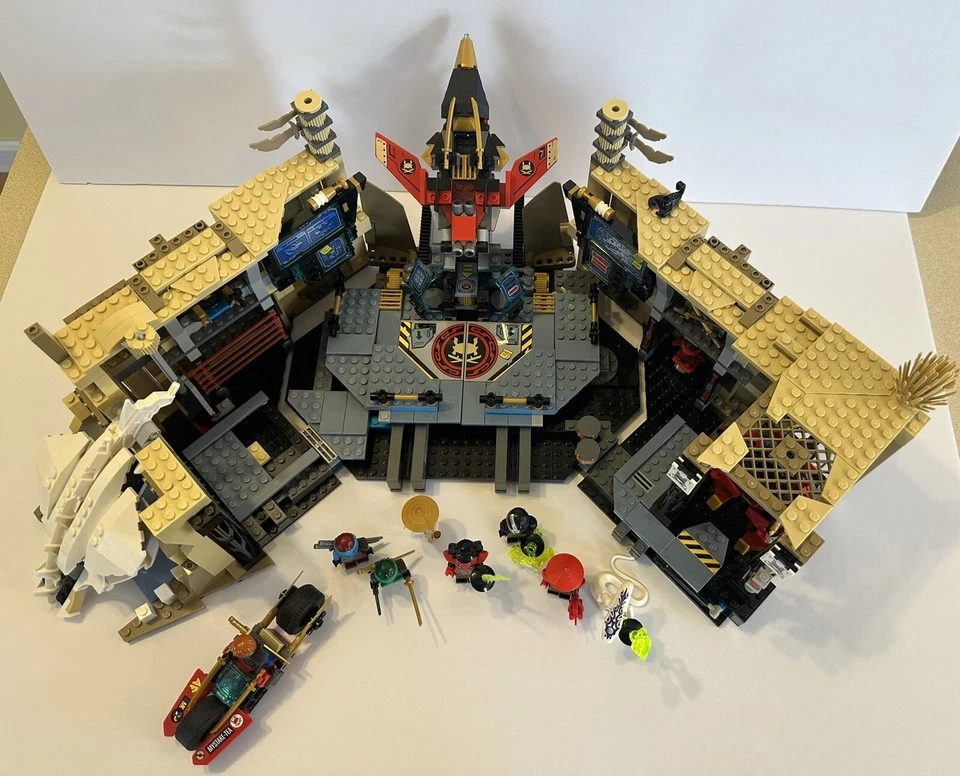 LEGO Ninjago: Samurai X Cave Chaos (70596) RETIRADO Todas las minifiguras Faltan 2 piezas Foto 2 de 4