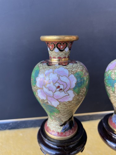 Pair Vintage Chinese Cloisonne Vases  Tan Cloisonne Pink Flowers Vases 4” H. - Picture 6 of 11