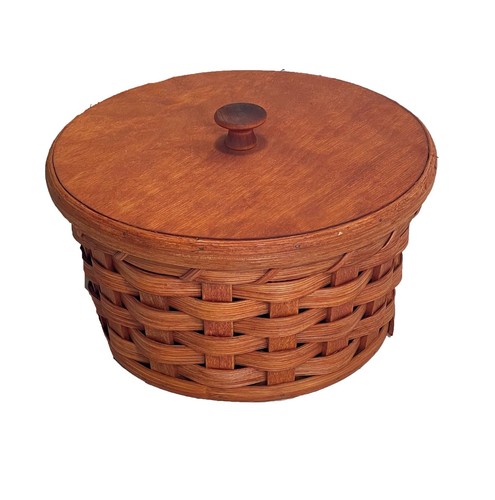 Amish Berry Basket With Solid Oak Lid, Knob, and Bottom - Picture 14 of 14