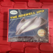 Testors The Roswell UFO Model 1/48. NEW Sealed. H9..