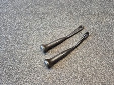 VW Rücksitzbank Zuglasche Pin Paar 191885683A GOLF MK2 Passat B2