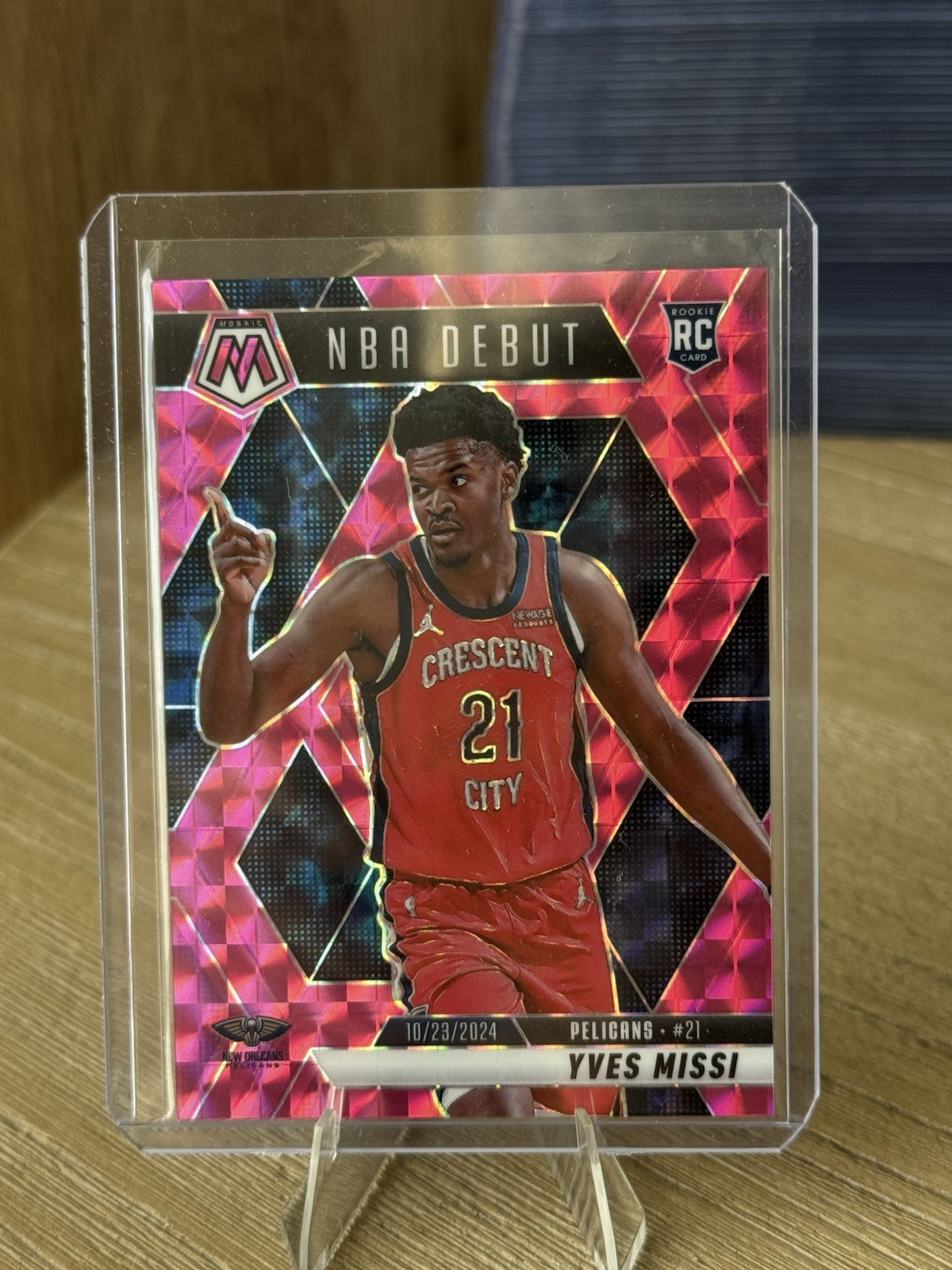2024-25 Panini Mosaic Yves Missi Pink Mosaic Prizm /175 Rookie RC #255