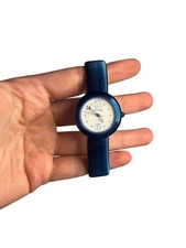 VTG 80s Armitron Slinky Band Quartz Analog Wrist Watch Womens Retro Fashion READ