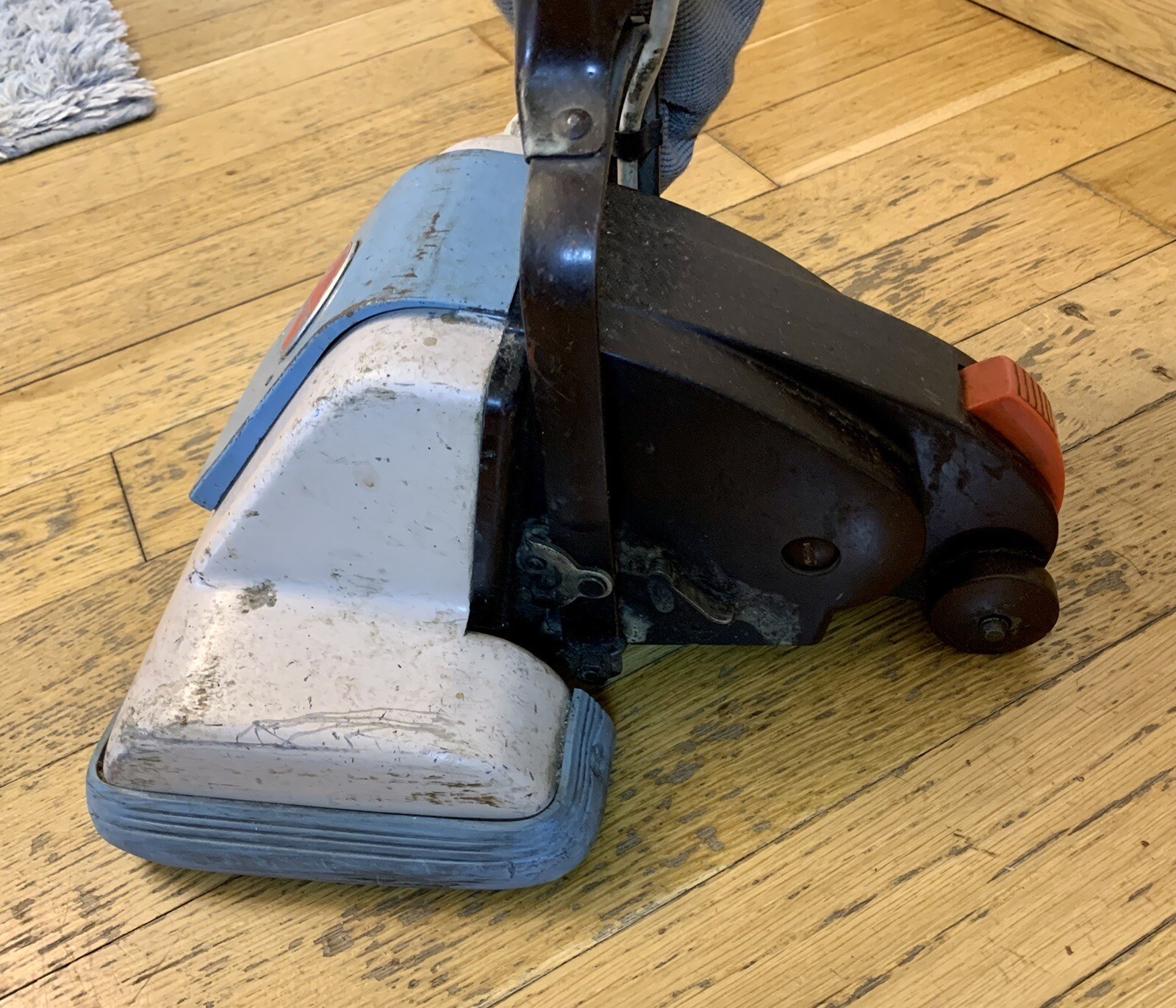 VINTAGE HOOVER JUNIOR UPRIGHT VACUUM CLEANER Fully Working eBay