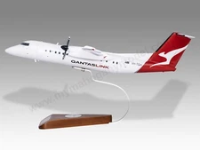 De Havilland Dash 8-300 Qantas Desk Wood Airplane New Model Large Scale 1/72