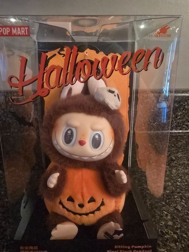 La.bu.bu The Monsters Pumpkin Halloween Edition – Limited Exclusive