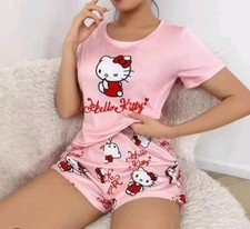 NWT Women's M Hello Kitty 2 Piece Pajama Set/ Short Sleeve Top/ Shorts/ Pink