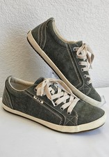 Taos Canvas Low-Top Sneakers in Olive Green with Cream Laces, Size 8