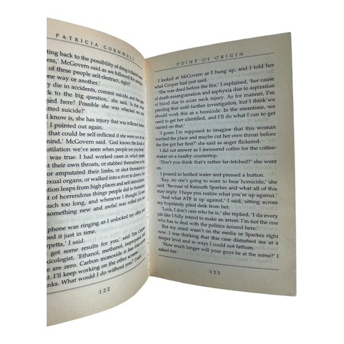 Point of Origin by Patricia Cornwell - Kay Scarpetta Crime Thriller Novel - Foto 5 di 5