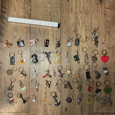 Vintage Keychain Lot of 50 Batman Betty Book Elmo Airplane Globe Heart (Bag3) - Image 1 of 4