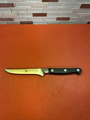 Zwilling PRO 4.5-inch STEAK Knife, Made in GERMANY, Carbon Steel 38409-120, NEW