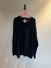 Men  s crewneck sweater