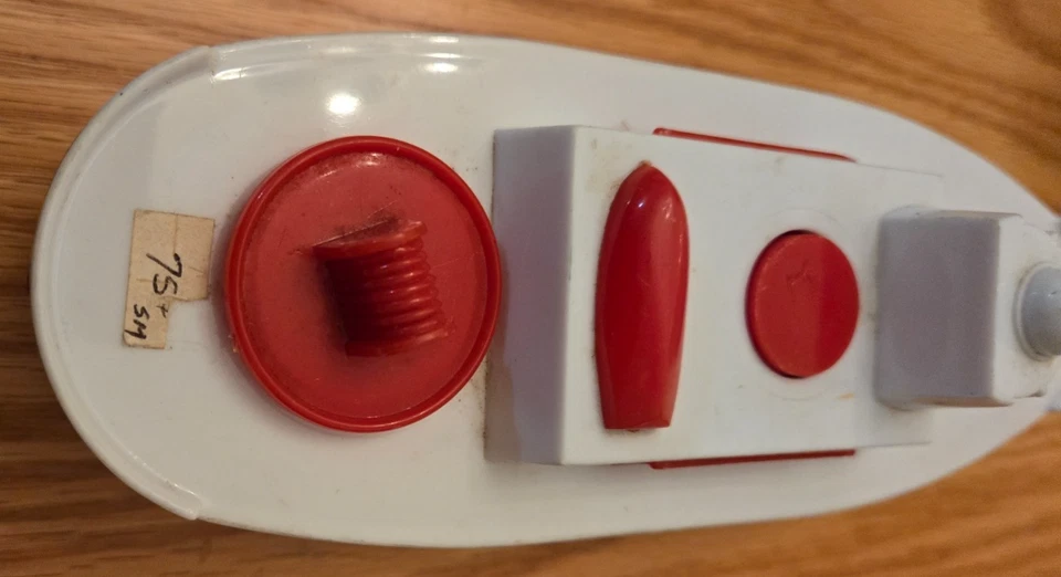 Barco de plástico duro vintage, bote de bomberos, Amerline, Chicago, rojo y blanco Foto 3 de 4