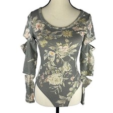Chaser Women  s floral bodysuit top with slits on sleeves  size medium