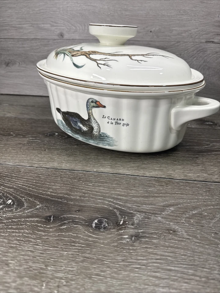 Villeroy & Boch Vilbofour Paradiso Oven to Table Porcelain 4 Qt Lidded Casserole - Image 2 of 4