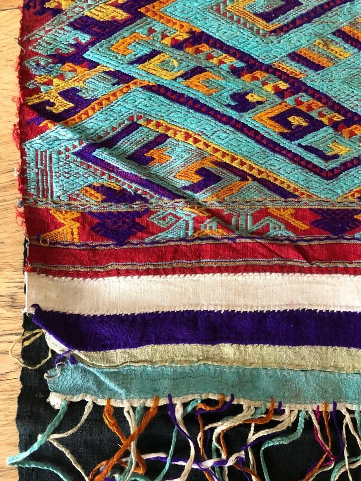 Textile ancien à motifs géométriques multicolore. coton tissé main - Photo 3/3