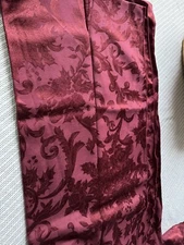 Tablecloth Oval  70 x 120 Made For Bed Bath And Beyond Burgandy Baroque