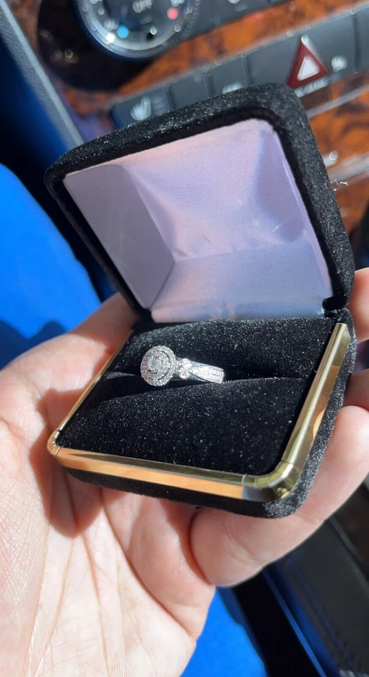 14k White Gold, halo cut diamond engagement ring, size 7 - Image 3 of 3