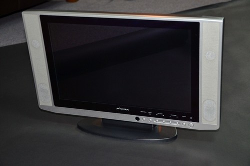 Planar 17" Wide LCD TV - Picture 2 of 7