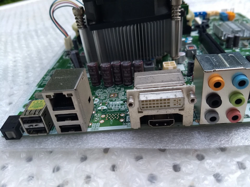 Intel I3 2100 + 8Gb DDR3 RAM + Scheda Madre IPISB-CH LGA1155 - Bundle PC HP - Immagine 2 di 4