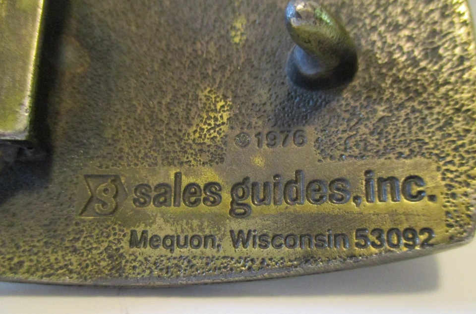 RARO Blanco 2-135 Field Boss Row Crop Tractor Cinturón Hebilla 1976 Mequon WI WFE Foto 3 de 3