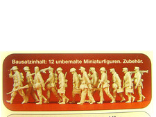 Deutsche Grenadiere -  Soldaten -   Preiser Militär unbemalt 1:72  - 72527  #E