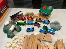 2009 Thomas Wooden Railway Lot - 50 Pcs - WORKING Motorized Aquatic Car