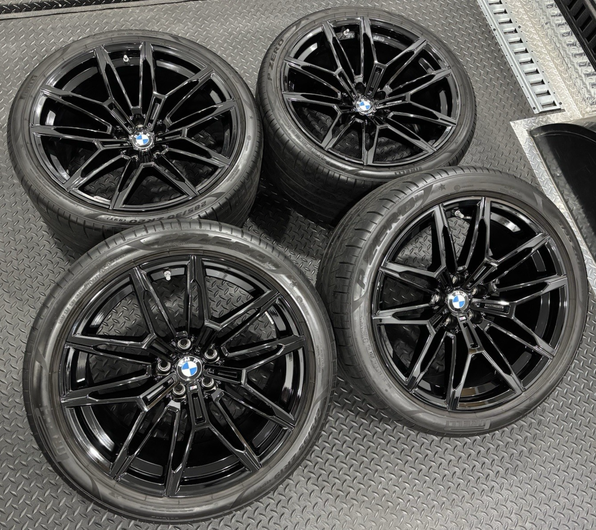 19インチ  G87 M2 930M 純正サテンブラックホイール美品 BMW M2 G87 19