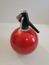 Globemaster Double Capacity Red Round Soda Seltzer Siphon MADE IN ENGLAND