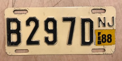 NICE! 1988 NEW JERSEY MOTORCYCLE CYCLE LICENSE PLATE '' B 297 D ''  NJ 88
